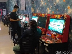 Polisi Sita Uang Rp 43 Juta dan 77 HP dari Dua Arena Judi di Surabaya