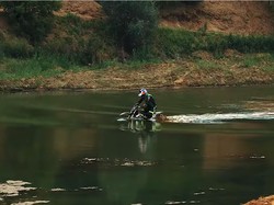 Bukti Motor Listrik Masih Aman meski Terendam Air