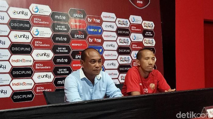 Pelatih Sriwijaya FC, Kas Hartadi, bilang anak asuhannya kurang beruntung. (Foto: Aditya Mardiastuti/detikcom) Pelatih Sriwijaya FC, Kas Hartadi, bilang anak asuhannya kurang beruntung. (Foto: Aditya Mardiastuti/detikcom)