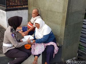 Sedekah Mengais Berkah, Cara Polres Sumedang Berbagi di Hari Jumat