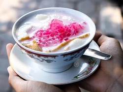 Di Solo Wajib Mampir Wedangan di Angkringan Populer Ini