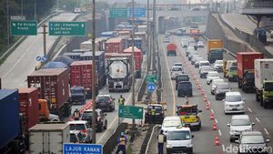 Lalin Macet, Tol JORR Arah Cikampek Contraflow