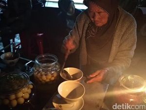 Mbah Payem Penjual Wedang Ronde Legendaris Yogyakarta Wafat Mbah Payem Penjual Wedang Ronde Legendaris Yogyakarta Wafat