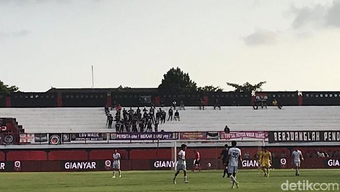 Sriwijaya FC vs Persita Tangerang sepi penonton. (Foto: Aditya Mardiastuti/detikcom) Sriwijaya FC vs Persita Tangerang sepi penonton. (Foto: Aditya Mardiastuti/detikcom)