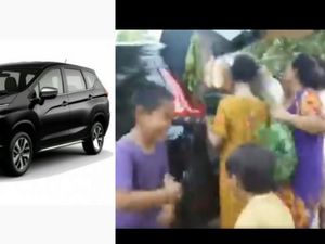 Keren! Tukang Sayur Keliling Ini Jualan Pakai Mobil Mewah Rp 276 Juta