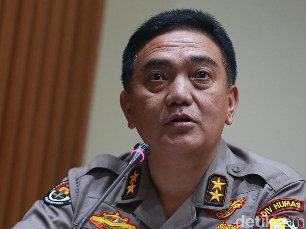 Kapolri Lapor Jokowi soal Kasus Novel, Kapan Diungkap ke Publik? Kapolri Lapor Jokowi soal Kasus Novel, Kapan Diungkap ke Publik?