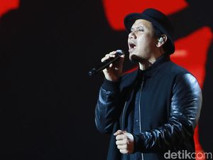 Fadly Padi Ungkap Ternyata Sosok Ini yang Jadi Inspirasi Fadly Padi Ungkap Ternyata Sosok Ini yang Jadi Inspirasi