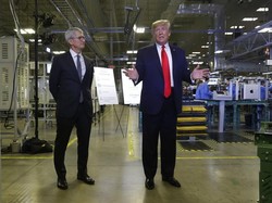 Apple Diminta Jangan Remehkan Amukan Trump