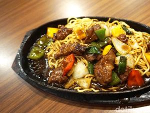 Menu-menu yang Wajib Dicicipi di Bakmi Berdikari