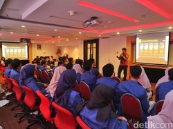 Kuliah Dadakan dengan Mahasiswa ITS di Kantor Telkomsel Berlangsung Gayeng