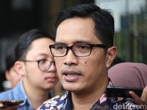 Tak Cuma Tsamara, Febri Diansyah Curhat Dicap Kadrun Saat Pamit dari KPK Tak Cuma Tsamara, Febri Diansyah Curhat Dicap Kadrun Saat Pamit dari KPK