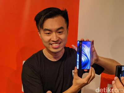 Penampakan Ponsel Xiaomi Berdesain Paling Gila di Jakarta