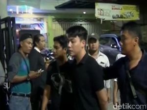 Dua Arena Judi di Surabaya Digerebek, Polisi Tahan 62 Orang, Dua WN Malaysia Dua Arena Judi di Surabaya Digerebek, Polisi Tahan 62 Orang, Dua WN Malaysia