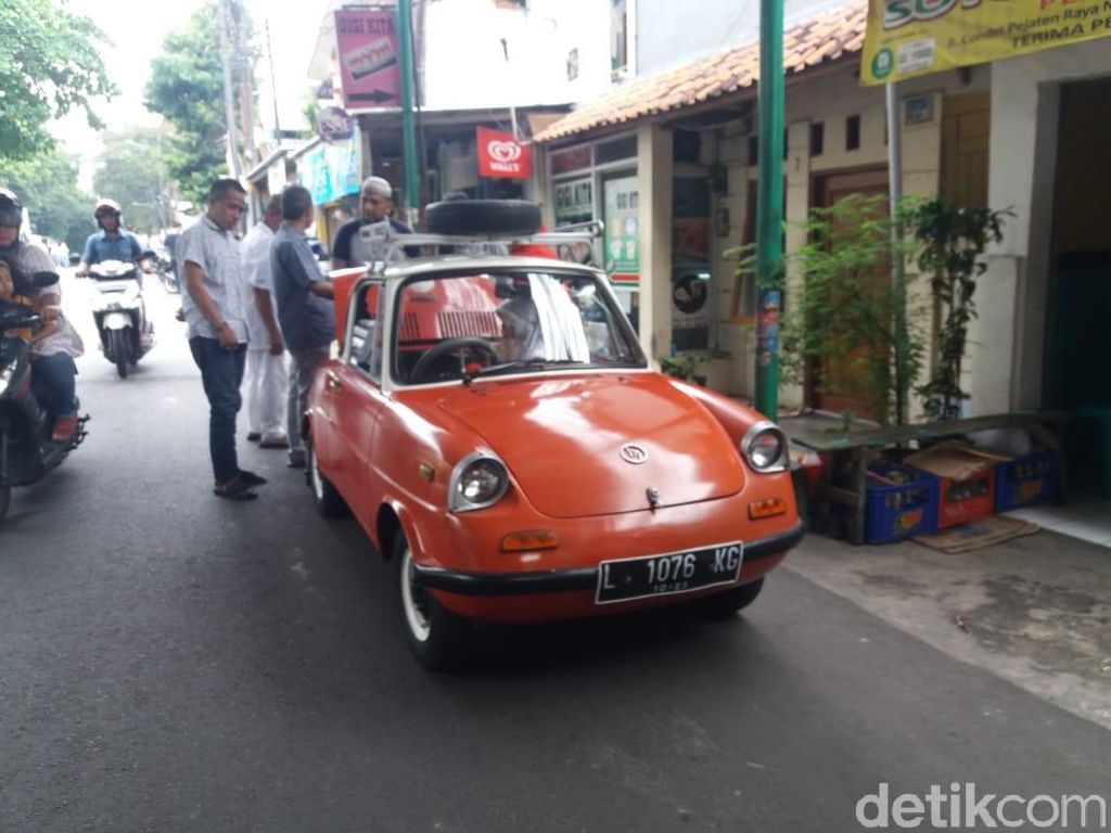 Mobil Pertama Mazda di Jalanan Jakarta Mobil Pertama Mazda di Jalanan Jakarta