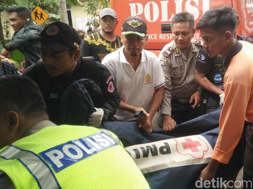 Mayat Lelaki Tanpa Identitas Ditemukan di Sungai di Banyumas Mayat Lelaki Tanpa Identitas Ditemukan di Sungai di Banyumas