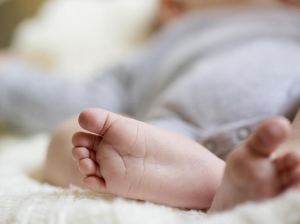 Tragis! Bayi 40 Hari di Kebon Jeruk Tewas Usai Tersedak Pisang