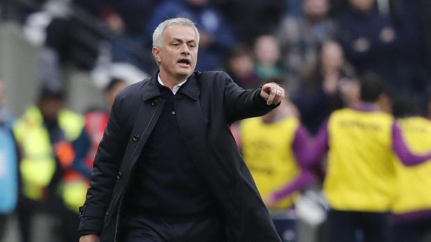 Jose Mourinho empat kali kalah melawan Chelsea.