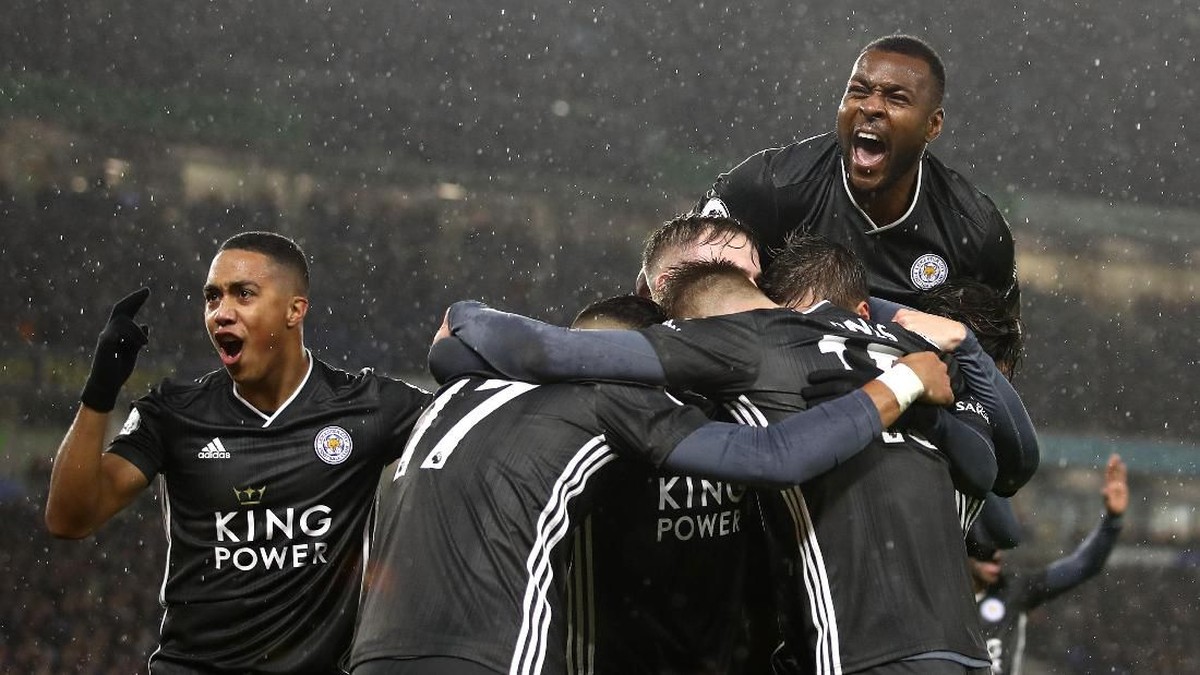 Leicester City merayakan gol ke gawang Brighton & Hove Albion di pekan ke-13 Liga Inggris. The Foxes menang 2-0. (Foto: Bryn Lennon/Getty Images)