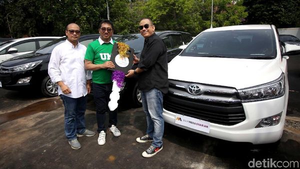 Bank Mega Syariah Serahkan Hadiah Tabungan Suka-Suka