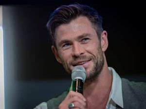 Chris Hemsworth Buka-bukaan soal Kesehatannya usai Divonis Berisiko Alzheimer Chris Hemsworth Buka-bukaan soal Kesehatannya usai Divonis Berisiko Alzheimer