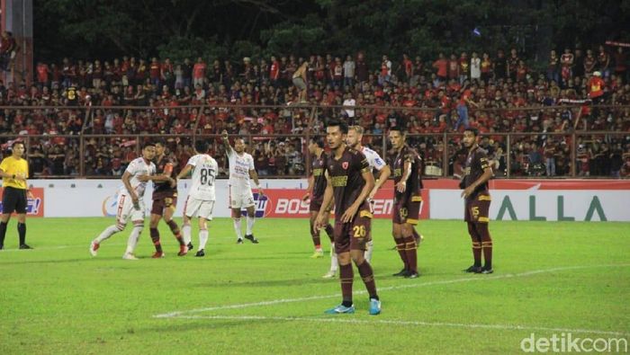 PSM Makassar menjamu PSS Sleman di lanjutan Liga 1 hari ini. (Foto: Ibnu Munsir/detikSport)