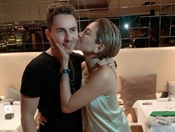 Cium Pipi Jorge Lorenzo, Nikita Mirzani: Biasa Sama Bule