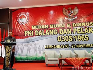 Di Bedah Buku PKI, Eks Menhan Ryamizard Bicara Pentingnya Bela Negara