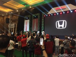 3.000 Mobil Honda Berpesta di Kemayoran