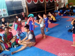 Pengungsi Korban Kebakaran di Pluit Kekurangan Air Bersih dan Makanan