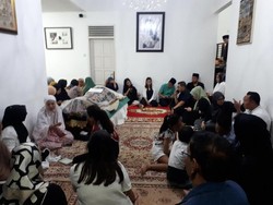 Sesal Nindy Tak Bisa Ada di Akhir-akhir Hidup Sang Ayah