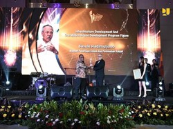 Genjot Infrastruktur dan Sejuta Rumah, Basuki Dapat Penghargaan