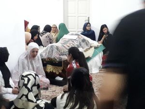 Sang Ayah Meninggal Dunia di Pangkuan Adik Nindy Ayunda Sang Ayah Meninggal Dunia di Pangkuan Adik Nindy Ayunda