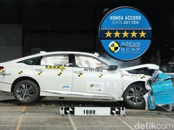 Honda Accord Dapat 5 Bintang dalam Tes Tabrak
