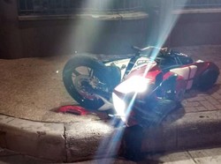 Motor Sport Tabrak Pagar Apartemen Rasuna