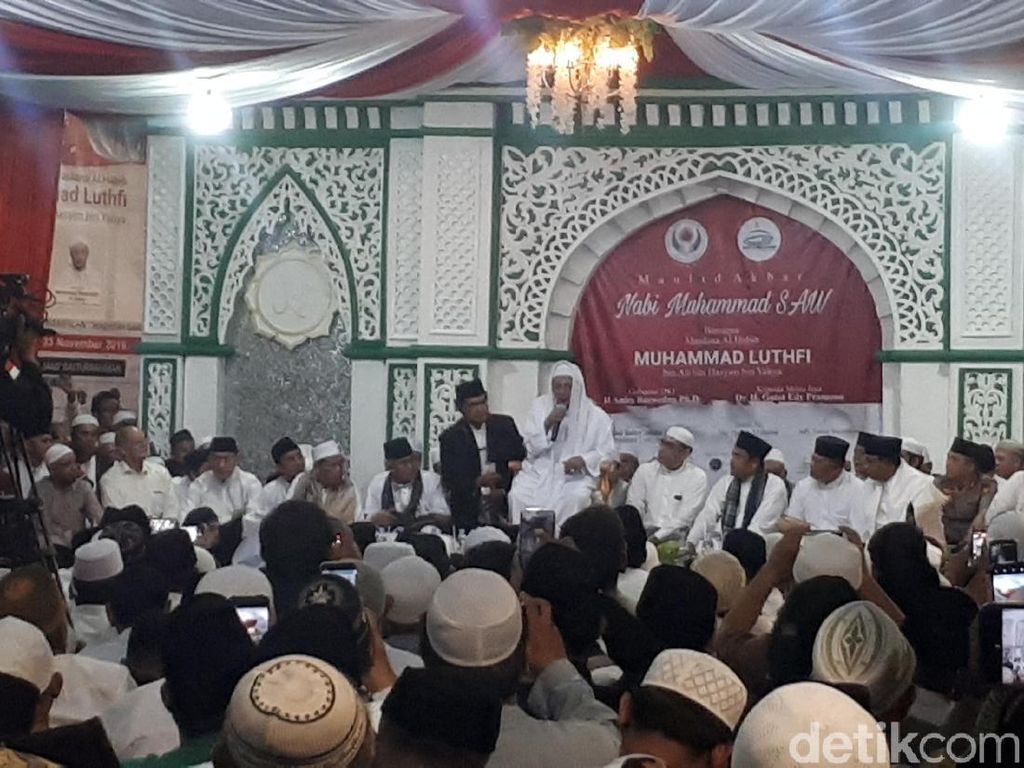 Isi Maulid Nabi Muhammad, Habib Luthfi Ingatkan Sejarah dan Nasionalisme Isi Maulid Nabi Muhammad, Habib Luthfi Ingatkan Sejarah dan Nasionalisme