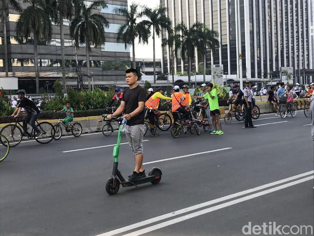 Fenomena Skuter dan Sepeda Listrik Wira-wiri di Jalanan RI