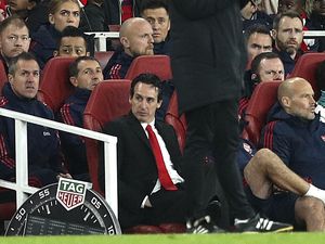 Didesak Out, Emery Paham Betapa Frustrasinya Fans Arsenal Didesak Out, Emery Paham Betapa Frustrasinya Fans Arsenal