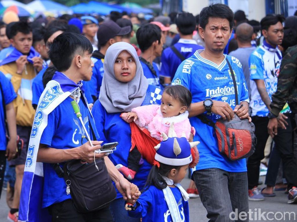 Bobotoh ke Persib: Harus Tembus Peringkat Kelima Klasemen Liga 1 Bobotoh ke Persib: Harus Tembus Peringkat Kelima Klasemen Liga 1