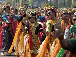 Identitas Nasional: Pengertian, Unsur, Fungsi, dan Tujuannya Identitas Nasional: Pengertian, Unsur, Fungsi, dan Tujuannya
