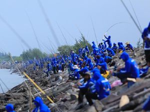 Saat Ribuan Warga Banda Aceh Ikut Lomba Mancing, Seru!