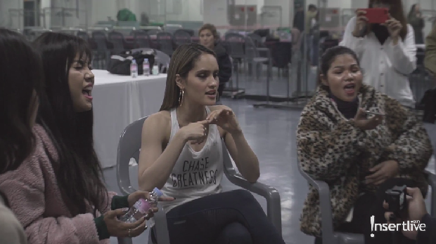 Cinta Laura latihan untuk acara Asean Fantasia 2019 di Busan.