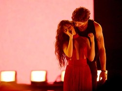 Camila Cabello-Shawn Mendes Mesra-mesraan Lagi di Depan Publik