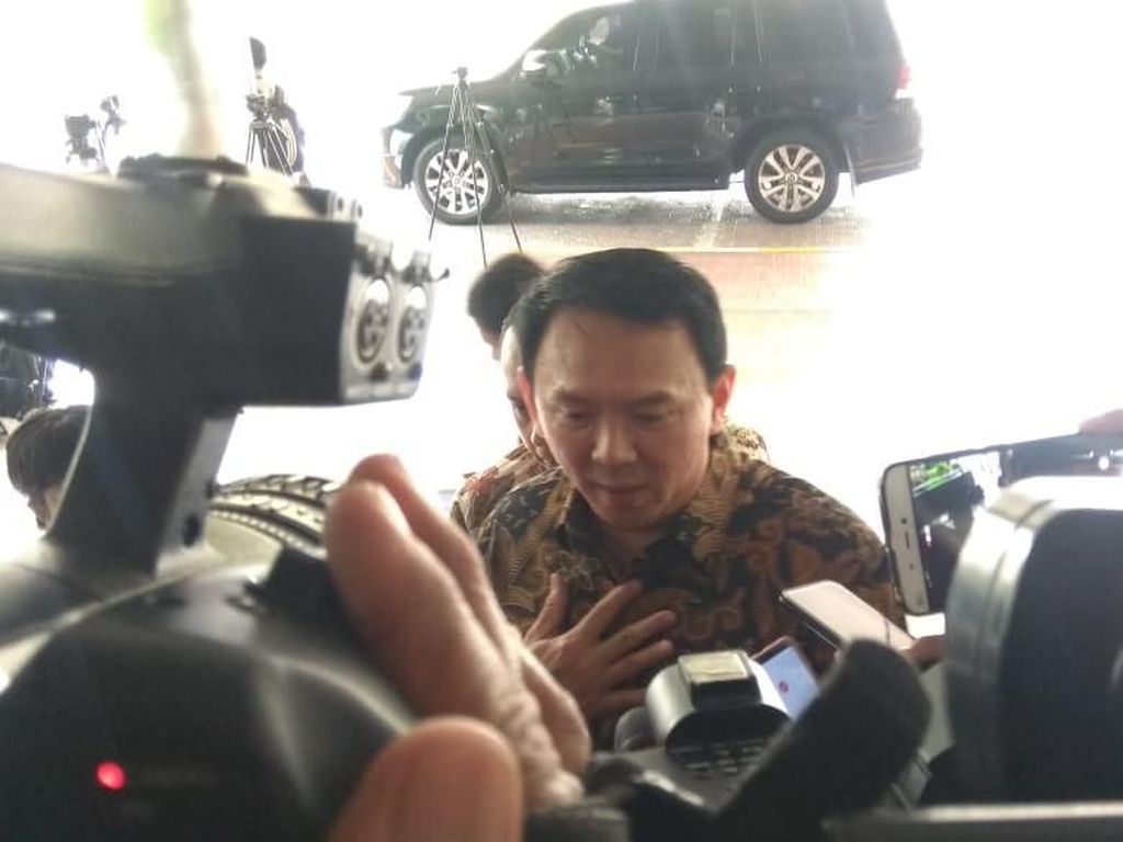 Respons Ahok soal Kebakaran Tangki BBM Balongan Indramayu Respons Ahok soal Kebakaran Tangki BBM Balongan Indramayu