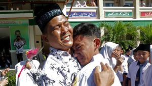 Momen Peringatan Hari Guru yang Bikin Haru