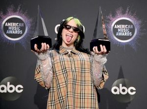 Sebelum Manggung di Grammy, Billie Eilish Tampil di BRIT Awards Sebelum Manggung di Grammy, Billie Eilish Tampil di BRIT Awards