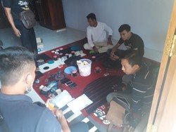 Peras Kepala Desa Jutaan Rupiah, 4 Anggota LSM di Probolinggo Diamankan