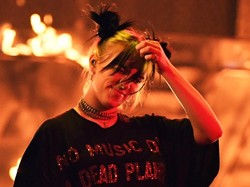 Pendar Sinar Kebintangan Billie Eilish