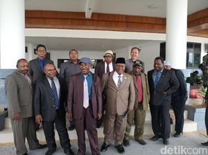 Anggota DPRD Mimika 2014-2019 Ogah Diganti karena Baru Jabat 4 Tahun Anggota DPRD Mimika 2014-2019 Ogah Diganti karena Baru Jabat 4 Tahun