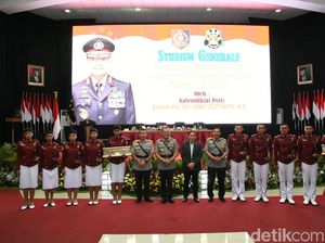 Putra Kapolri dan 9 Taruna Akpol Terbaik Raih Penghargaan dari Kalemdiklat Putra Kapolri dan 9 Taruna Akpol Terbaik Raih Penghargaan dari Kalemdiklat