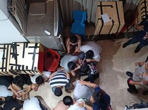 Puluhan WN China di Rumah Mewah di Slipi Diamankan Terkait Penipuan Puluhan WN China di Rumah Mewah di Slipi Diamankan Terkait Penipuan